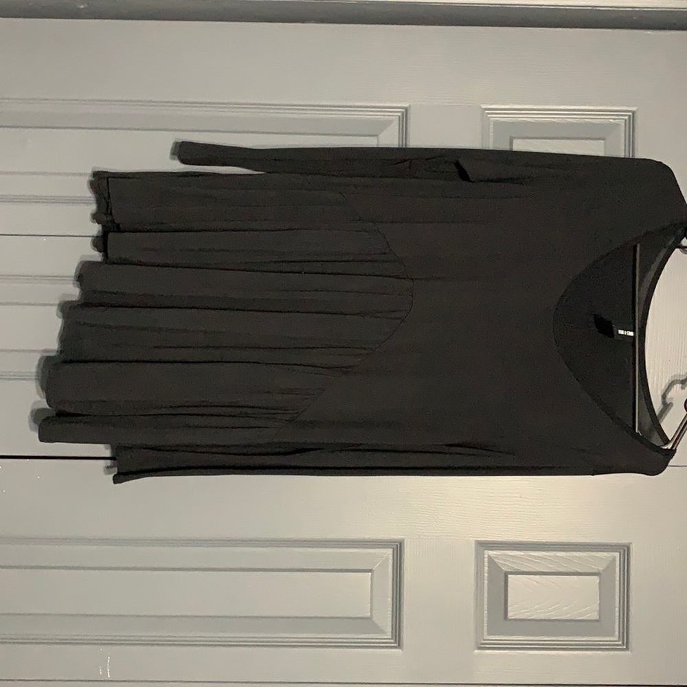 Agnes and Dora. Light weight long sleeve black tunic. Size: S and XS B17